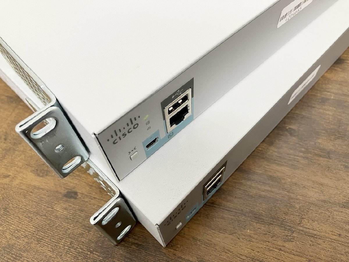 【埼玉発送】【初期化済】【起動のみ確認済】【まとめて２台】Cisco / Catalyst 2960-L Series/スイッチ / WS-C2960L-24TS-LL_画像9