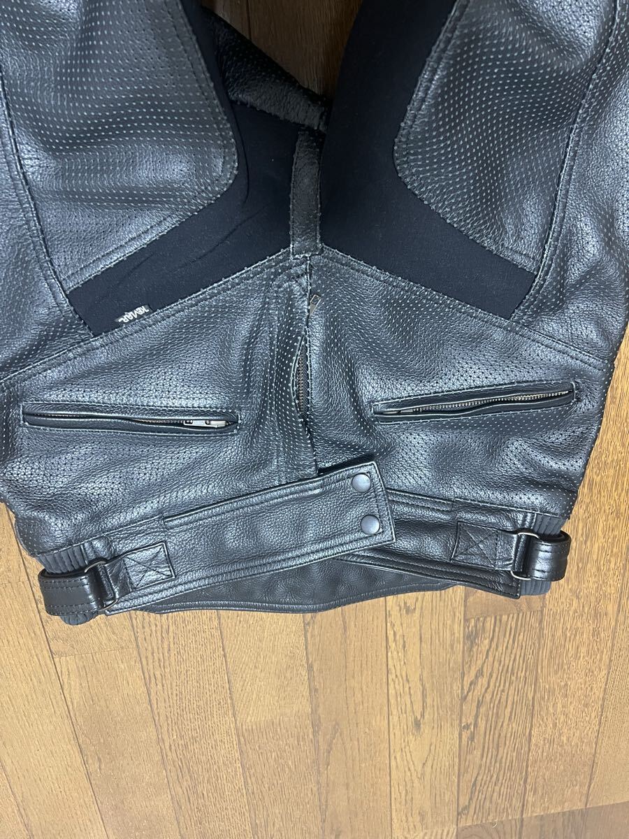 Clooney クルーニー 34インチ パンチングレザーパンツ ブーツアウト 膝プロテクター内蔵 バンクセンサー付き_画像3