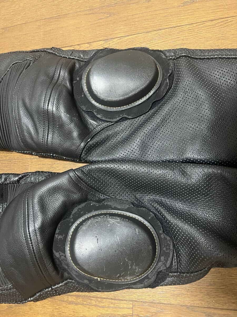Clooney クルーニー 34インチ パンチングレザーパンツ ブーツアウト 膝プロテクター内蔵 バンクセンサー付き_画像4