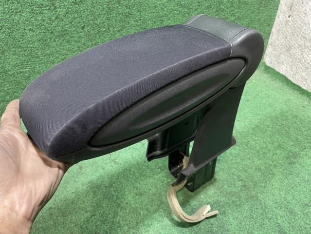 ノート DBA-E12 アームレスト X DIG-S KAD_画像2