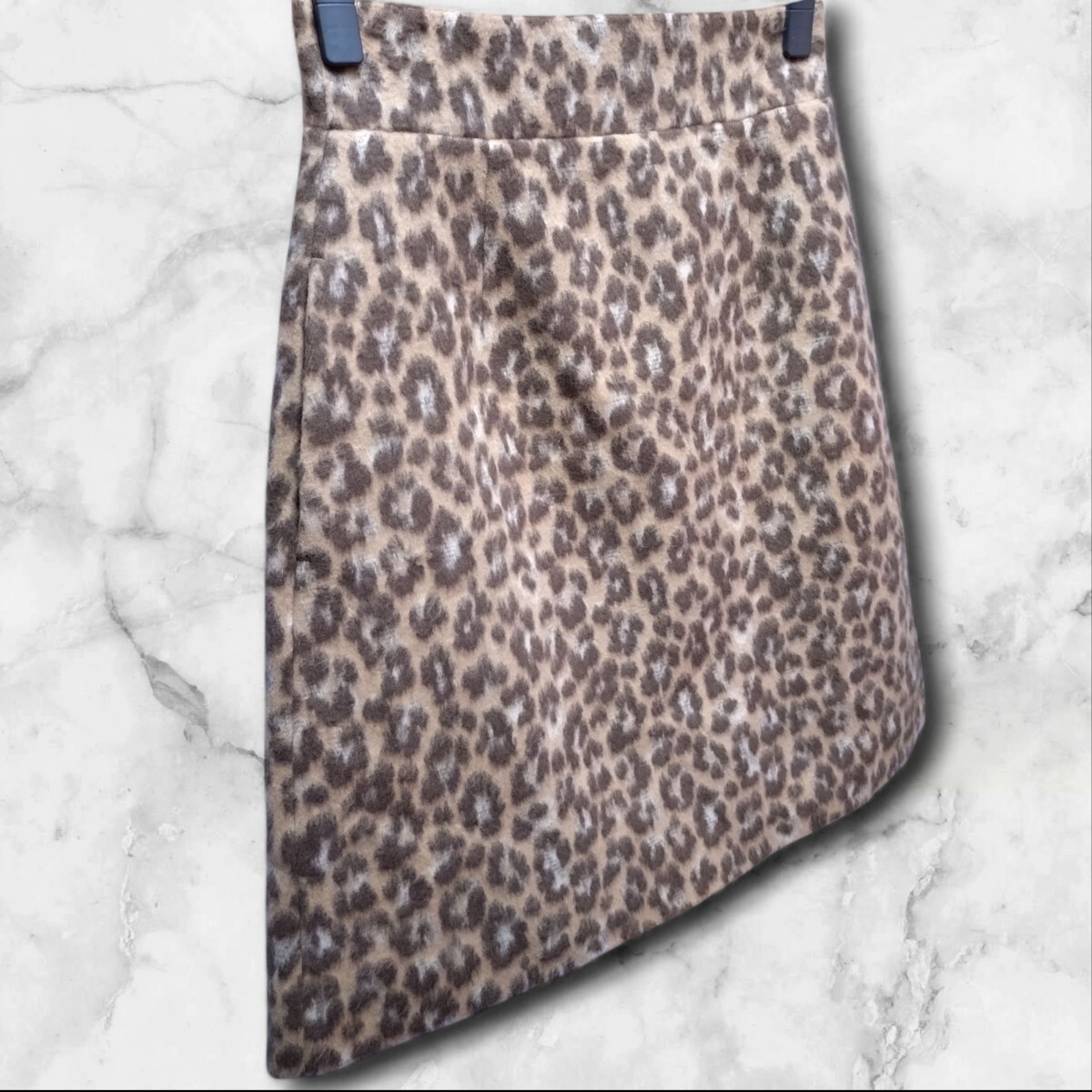 美品 JILLSTUART ジルスチュアート ヒョウ柄 スカート ひざ丈 Sサイズ ウエスト後ろゴム 裏地付き ヤフオクにも多数出品_画像4