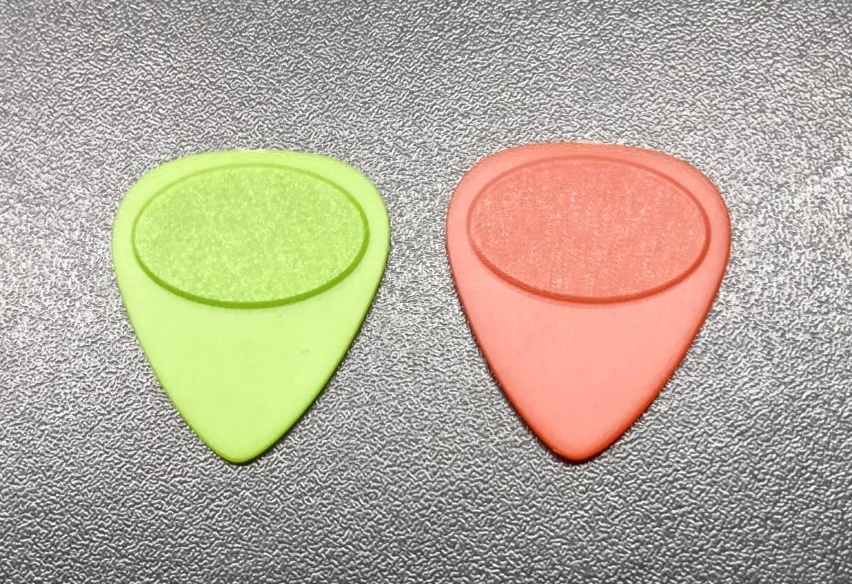 滑り止め付きピック 2枚セット ギター ピック_画像3