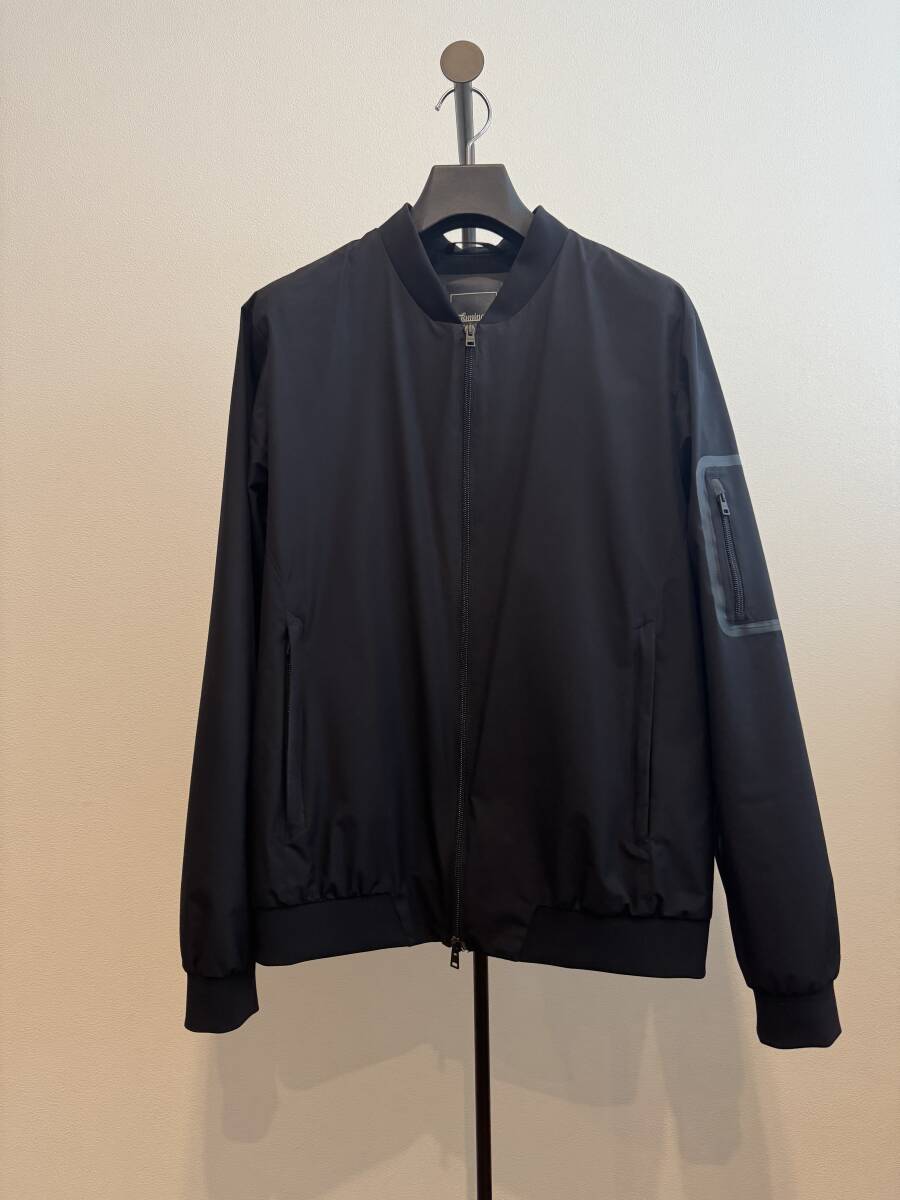 【美品】HERNO MA-1型 ブルゾン GI00091UL-11106 ブラック サイズ48_画像2