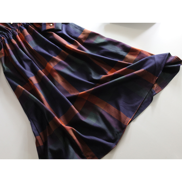 アズノウアズ AS KNOW AS plus★大人可愛い♪パール釦ブロックチェック柄ウエストシャーリングロング丈ワンピース_画像4