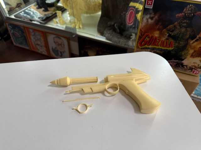 ウルトラガン 1/1 プロップサイズ レジンキャストキット 貴重_画像1