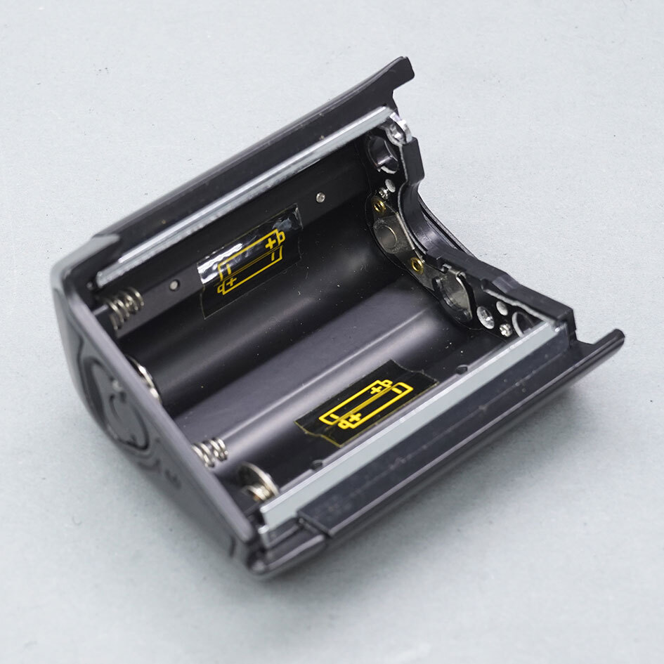 【60】コン Nikon MB-20 バッテリーグリップ Nikon F4 フィルムカメラ用_画像5