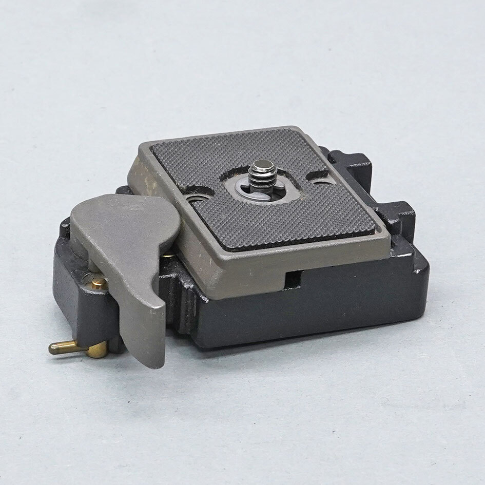 【60】Manfrotto 323 RC2 クイックリリースアダプター_画像2