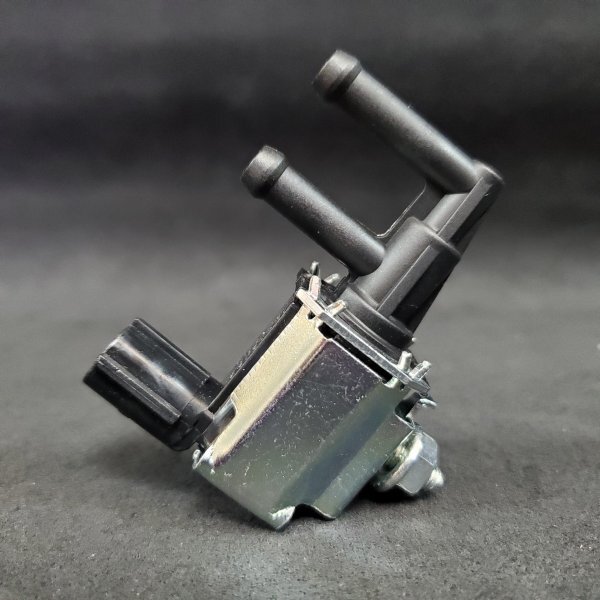 ソレノイド バルブ スズキ パージバルブ ターボ ジムニー JB23W エブリイ DA64 ワゴンR MH23S ラパン HE22S エスクード TA74W SUZUKI_画像2