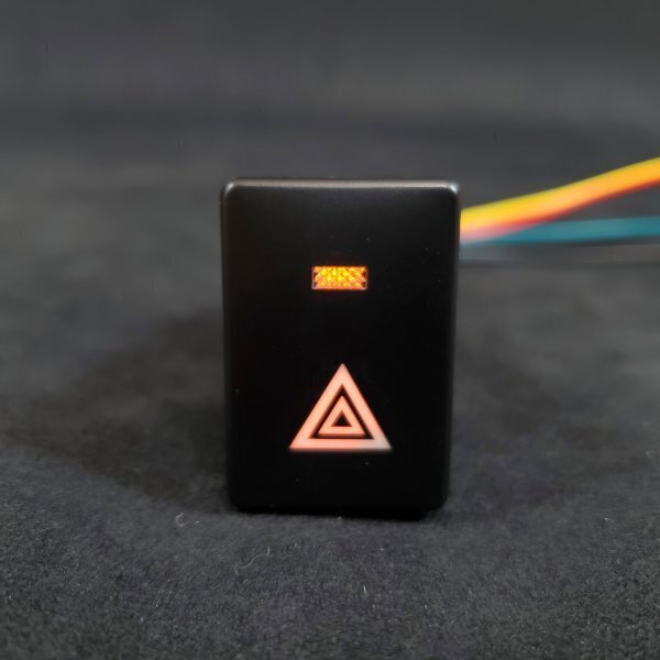 ハイエース 200系 4型～ ハザード 増設スイッチ KDH20 TRH20 GDH20 非常点滅表示灯 プッシュボタン HIACE トヨタ オレンジ点灯_画像4