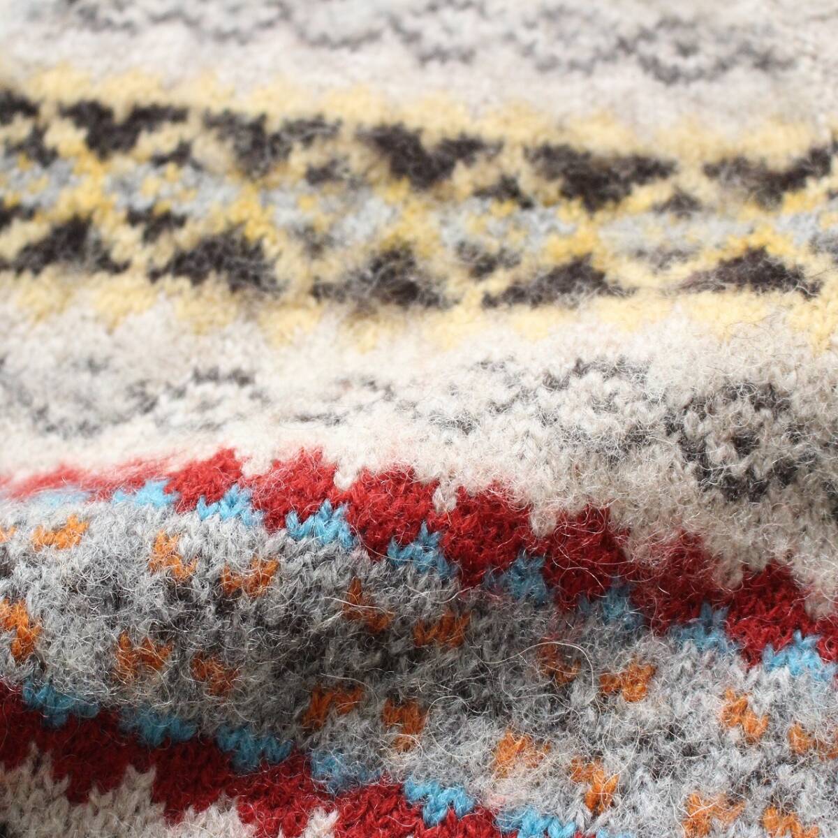 【 Jamieson's ジャミーソンズ 】SHIPS別注 フェアアイル Vネック シャギー ウールニット ベスト 起毛加工 スコットランド製 XS相当_画像5