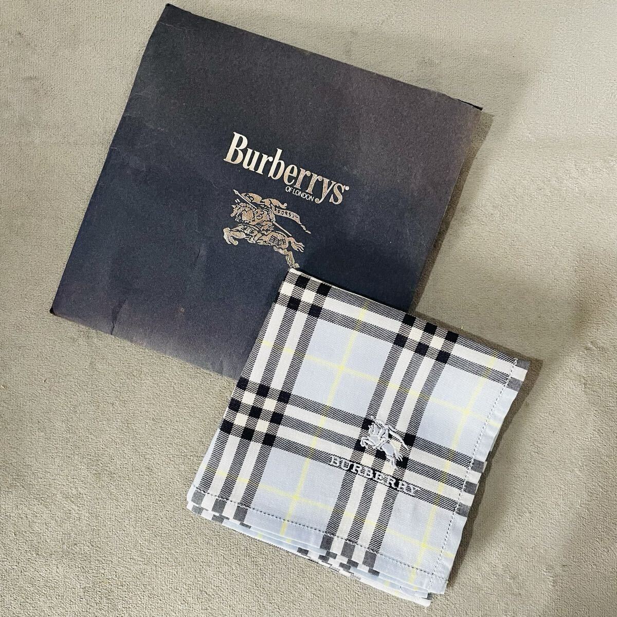 新品未使用 保管品 綿80% 麻20% BURBERRY Burberry バーバリー ハンカチ チェック柄 ファッション 小物 _画像1