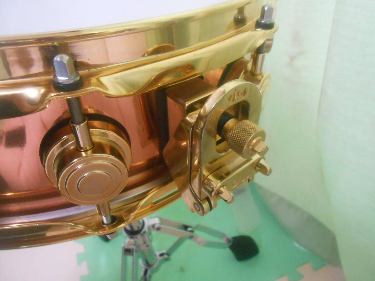 dw　スネア　14×4　美品　ゴールドパーツ仕様　高級_画像4