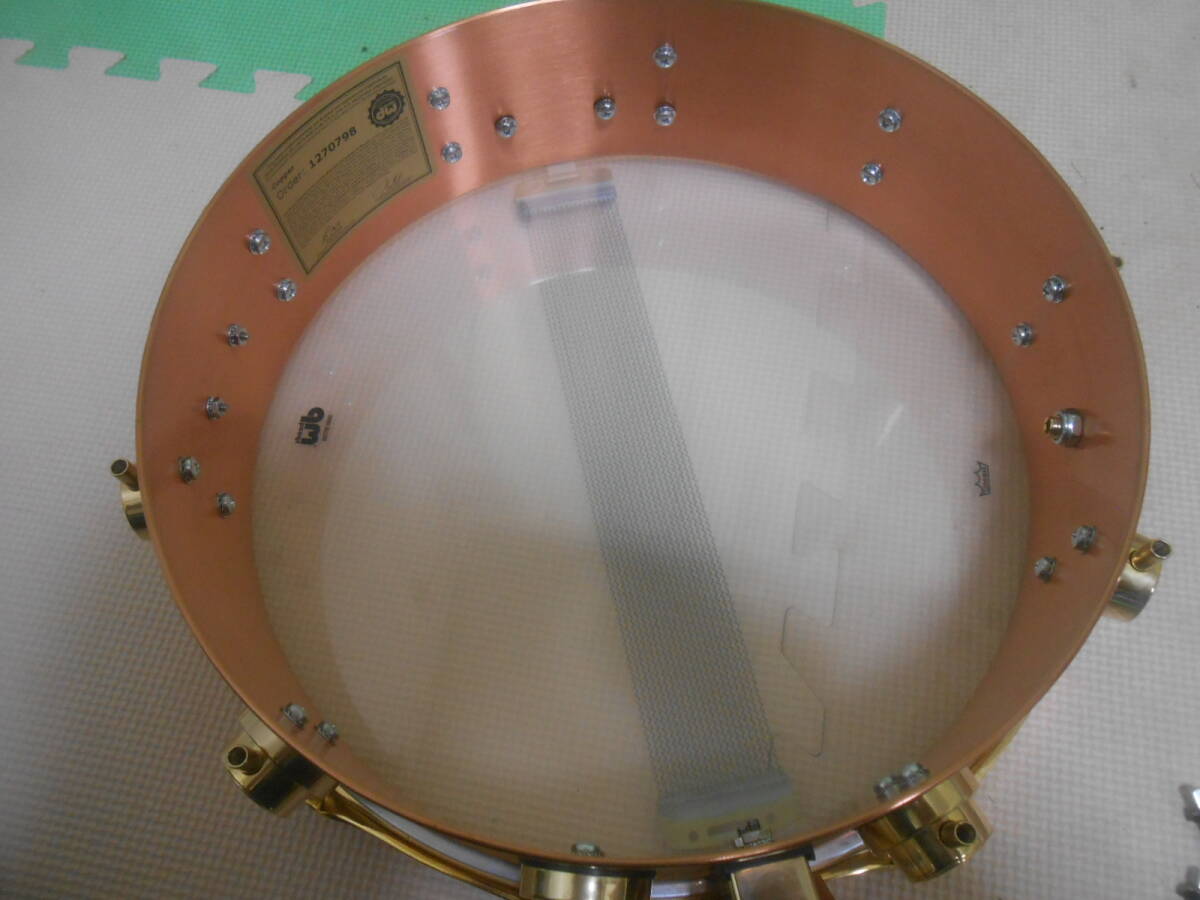 dw　スネア　14×4　美品　ゴールドパーツ仕様　高級_画像9