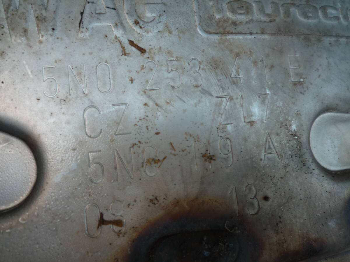 2013年 (ティグアン) マフラー (5N CTH） センター　_画像2