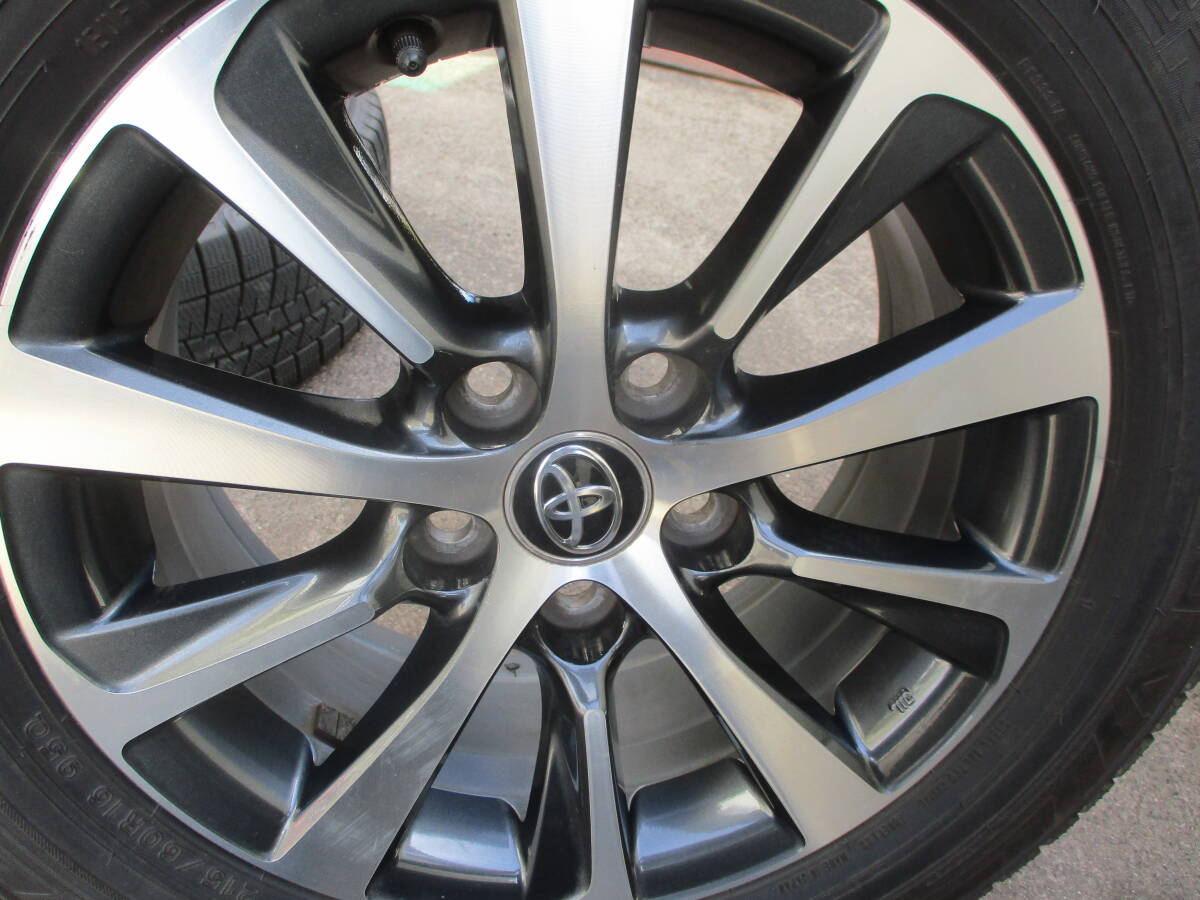 トヨタ純正　１６インチ　PCD１１４．３　７J　＋４０　２１５/６０R１６　２０２１年製　スタッドレス　４本セット　画像判断_画像3