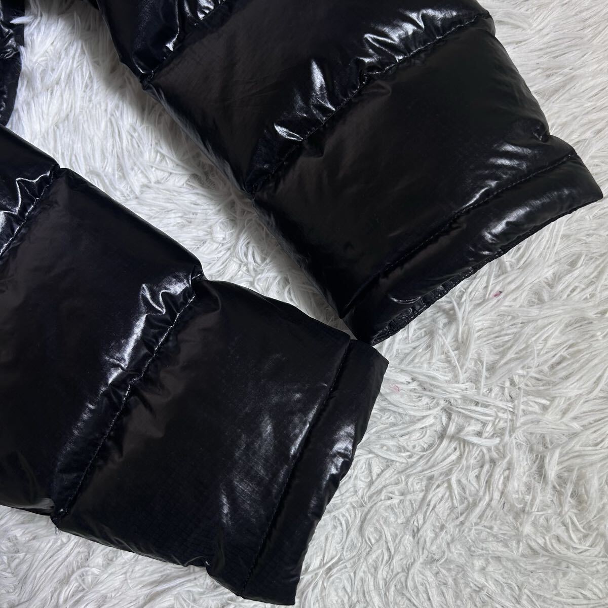 良品【希少!XL相当大きいサイズ】HUGO BOSS ヒューゴボス 2way ダウンジャケット ナイロン ブラック 肉厚 軽量 袖ロゴ UK52 ダックダウン_画像7