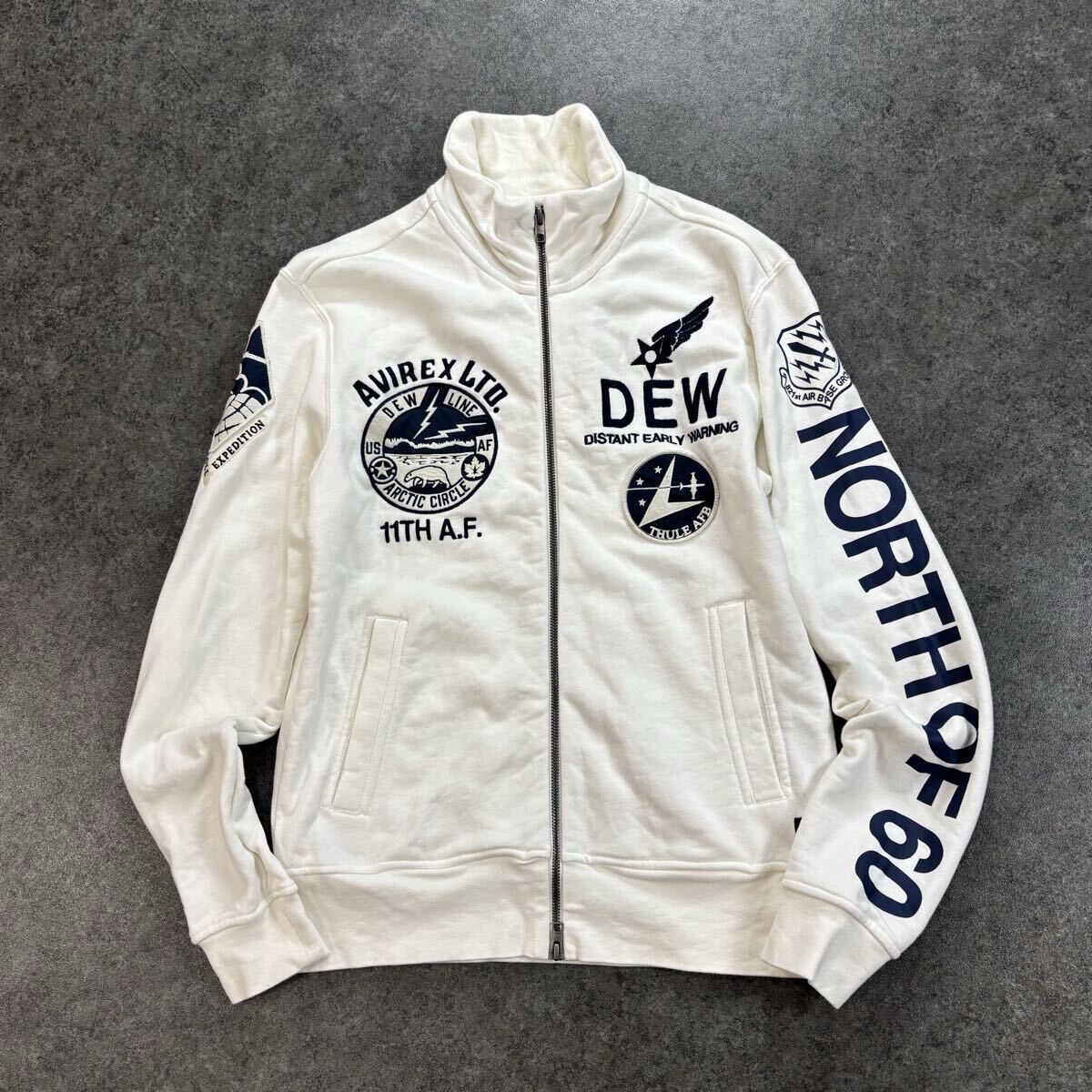 AVIREX DEW STAND ZIP アヴィレックス トレーナー ジャージ スウェット フルジップ ダブルジップ ロゴプリント ホワイト メンズ 6163492_画像1