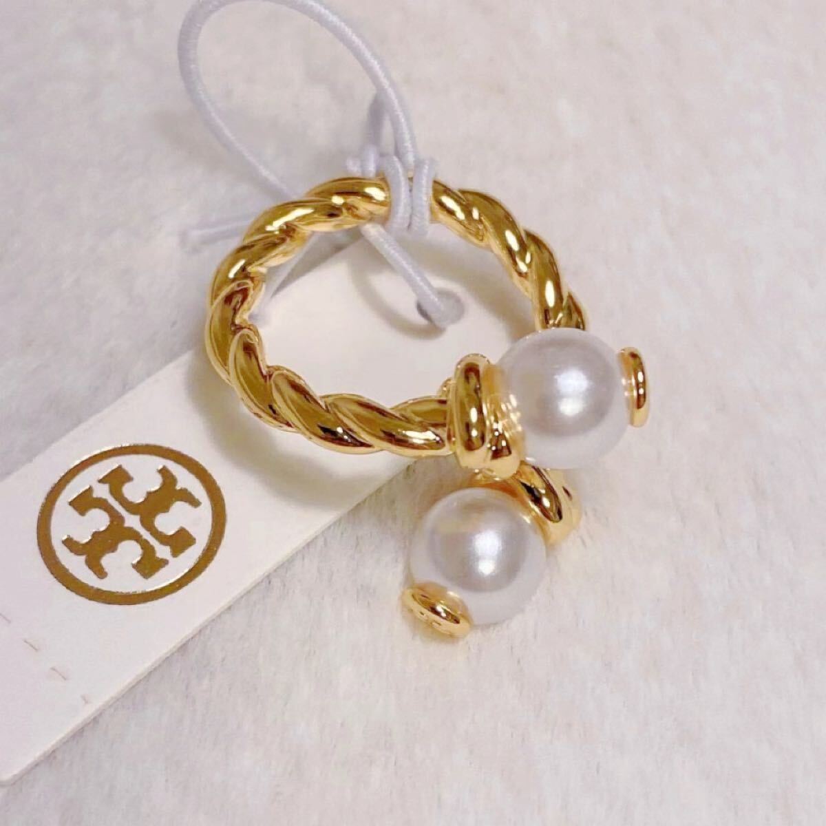 新品未使用　Tory Burch TB015 トリーバーチ　パールリング　ゴールド　上品 フリーサイズ_画像1