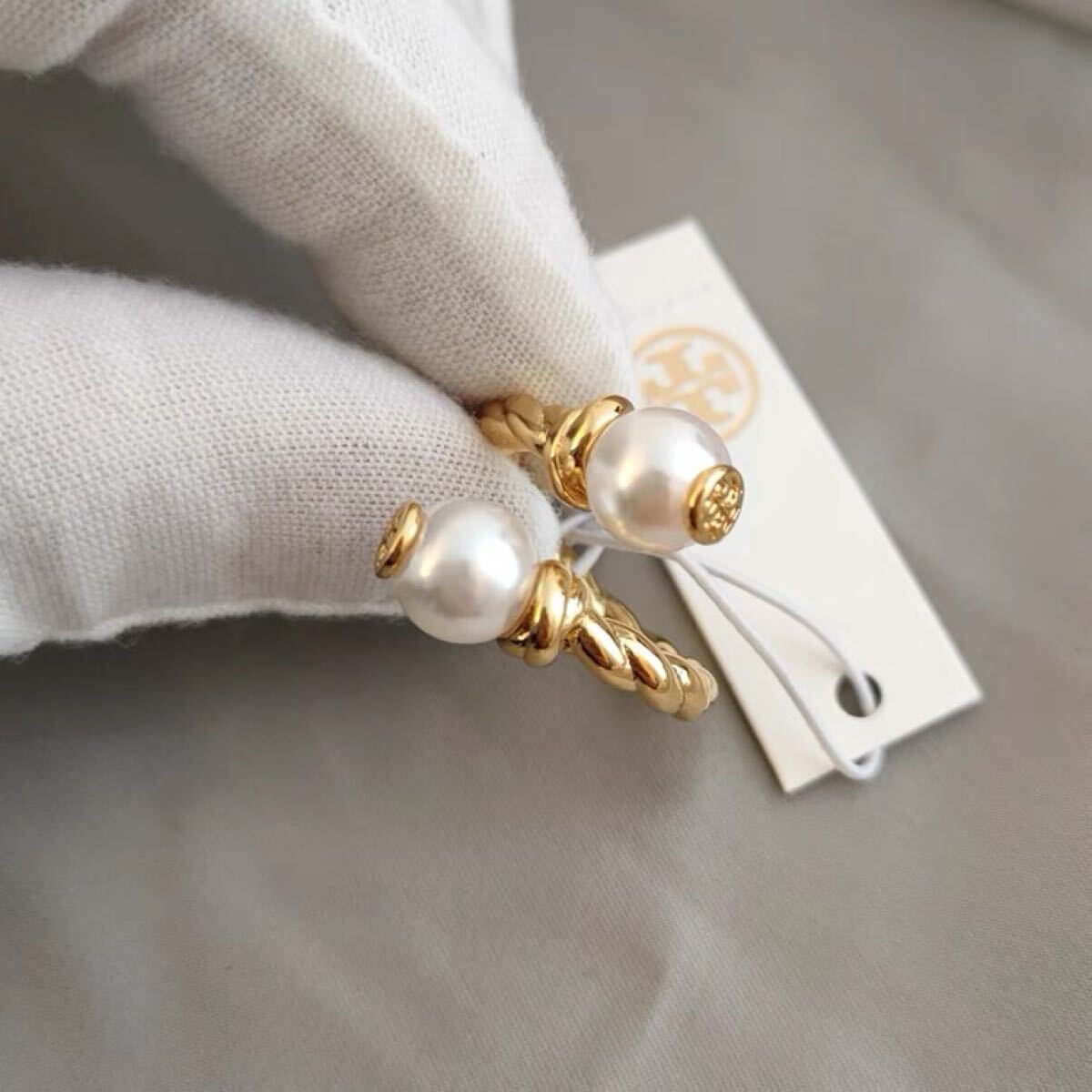 新品未使用　Tory Burch TB015 トリーバーチ　パールリング　ゴールド　上品 フリーサイズ_画像4