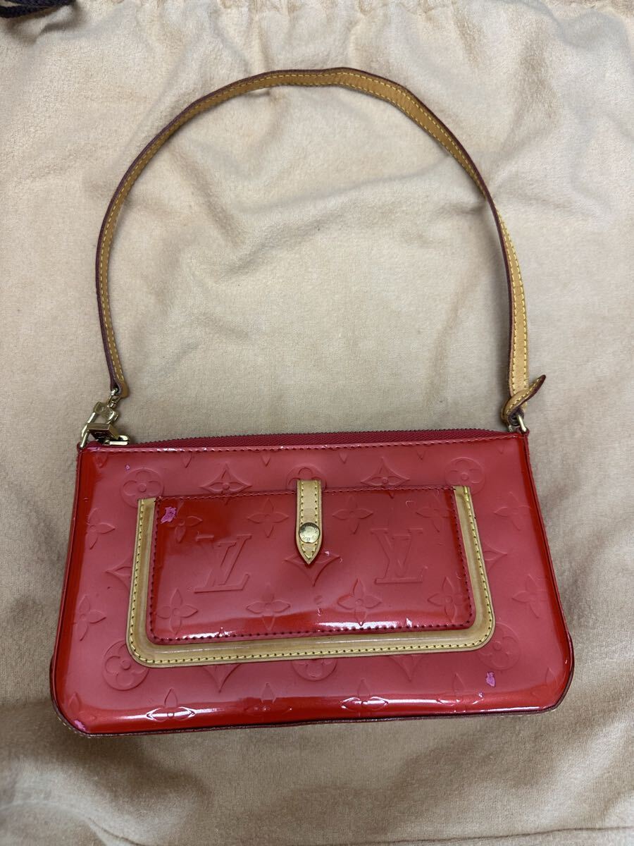  Louis Vuitton verunimaro Lee квадратное 