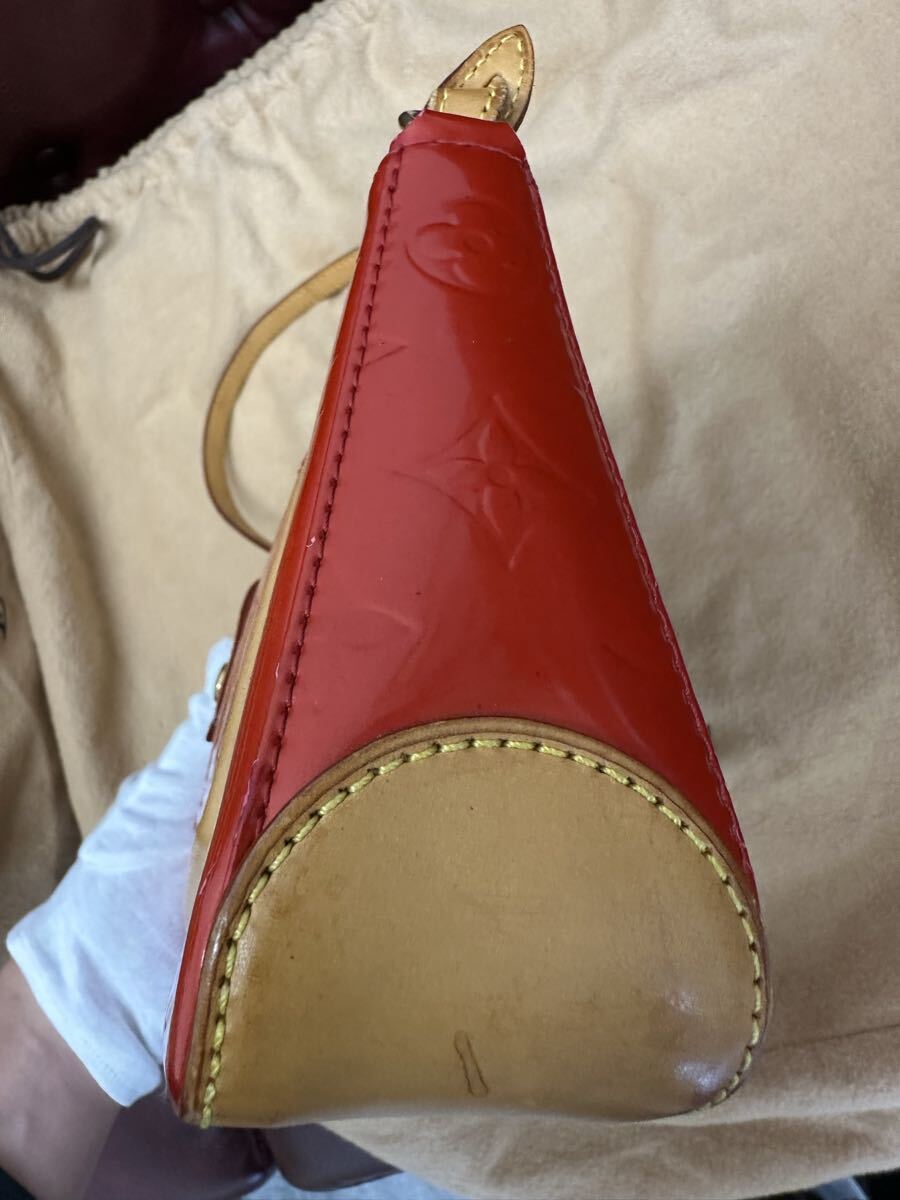  Louis Vuitton verunimaro Lee квадратное 