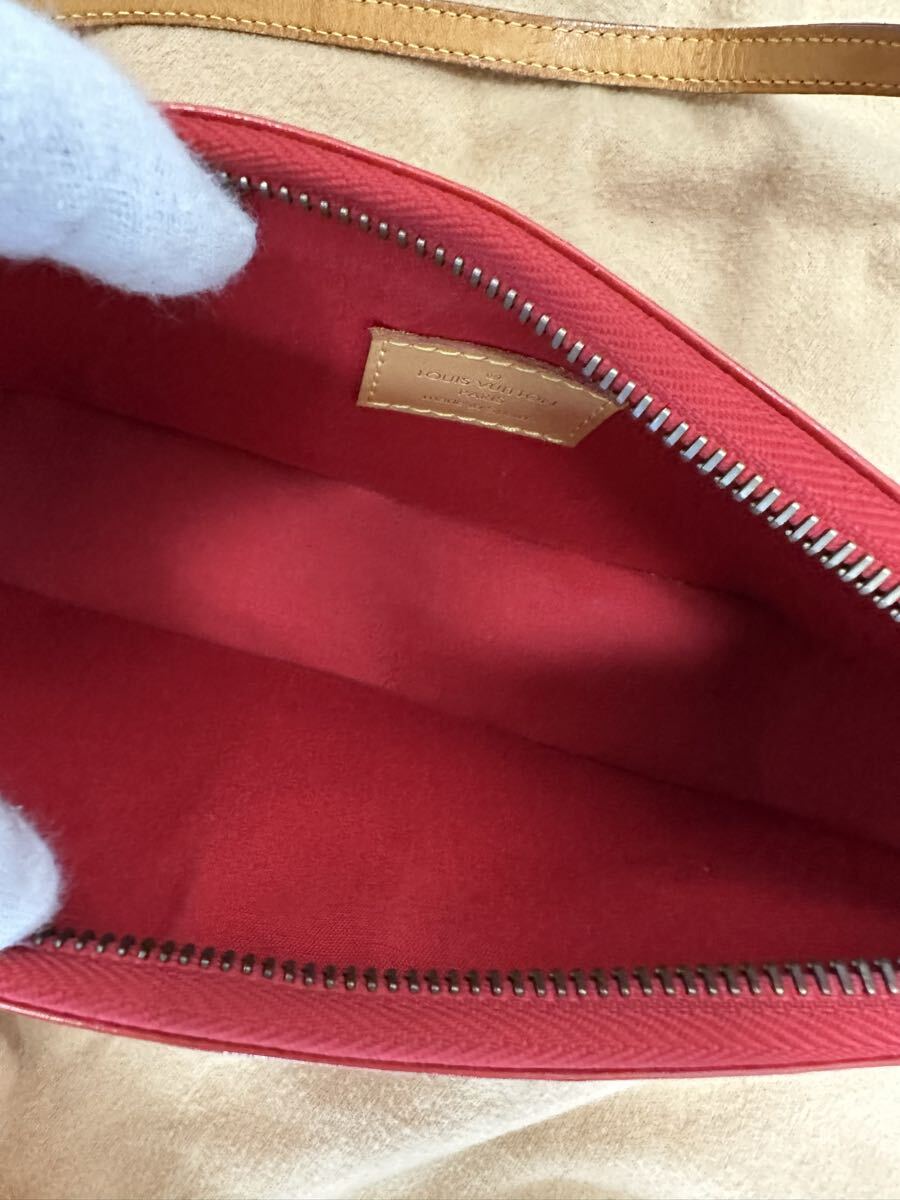  Louis Vuitton verunimaro Lee квадратное 