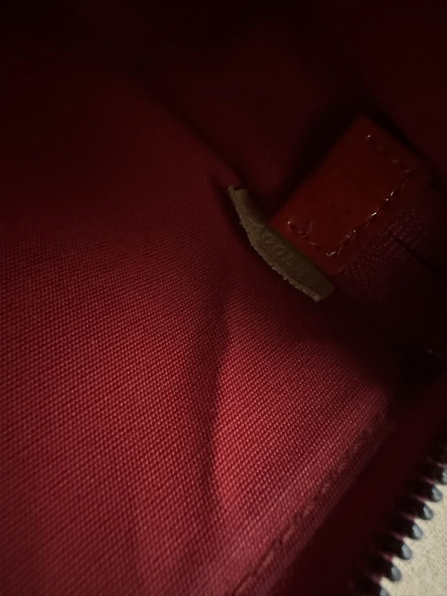  Louis Vuitton verunimaro Lee квадратное 