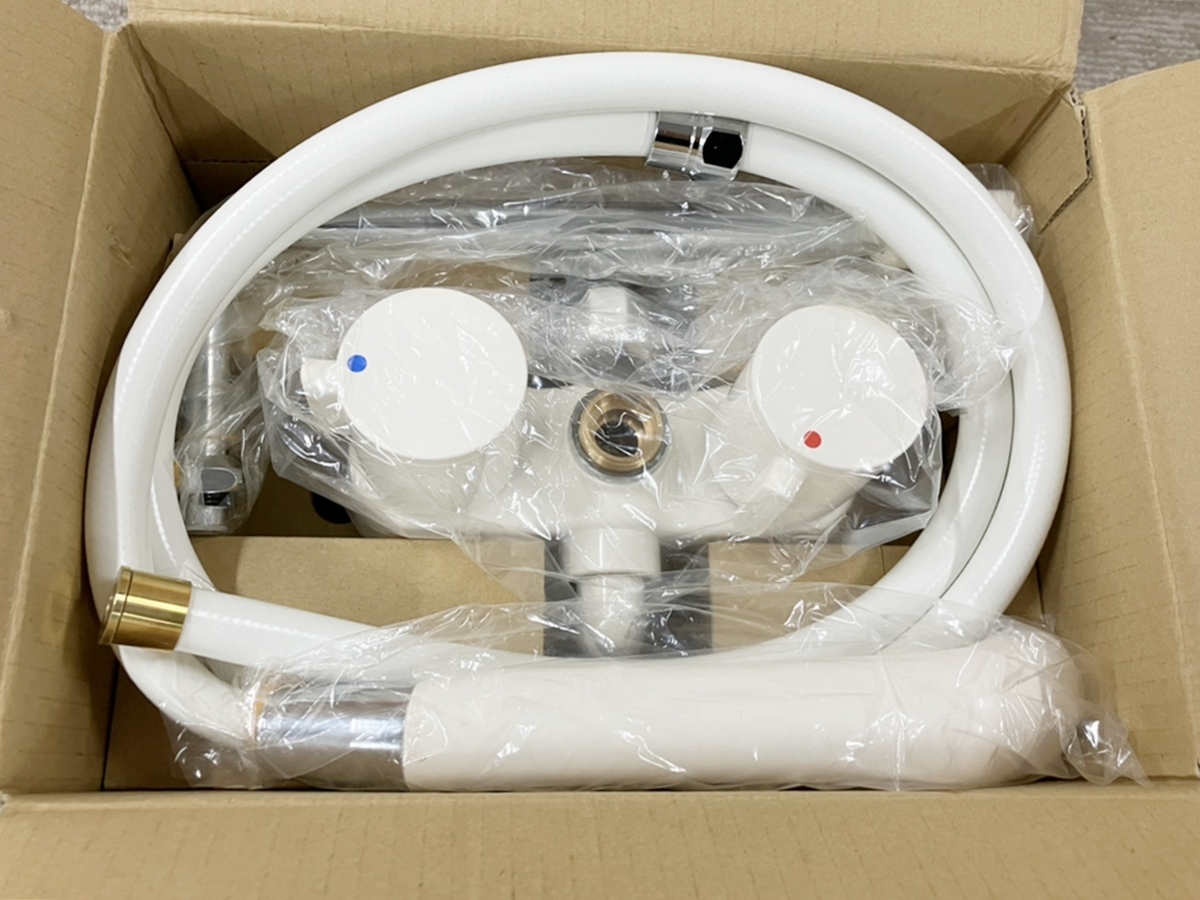 E-4【未使用】KVK デッキ形2ハンドルシャワー 寒冷地用 台付2ハンドル13 KF2008G3 浴室用水栓 IK1104-6xxx3_画像3