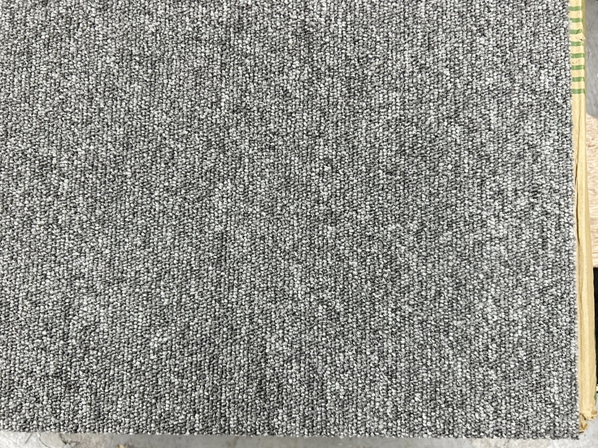 H-3【未使用】東リ　タイルカーペット　GRAND ART　GA-100　GA108　合計5㎡　20枚入（一枚50cm×50cm）FN1107-1xx5_画像3