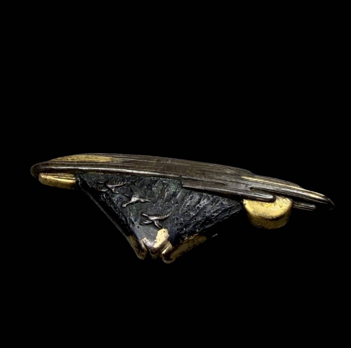 [.] Edo времена времена предмет краска золотой [ гора Фудзи ]( гарда меча, меч принадлежности ) ( доспехи ) один шт вес примерно 3.18g r-1161