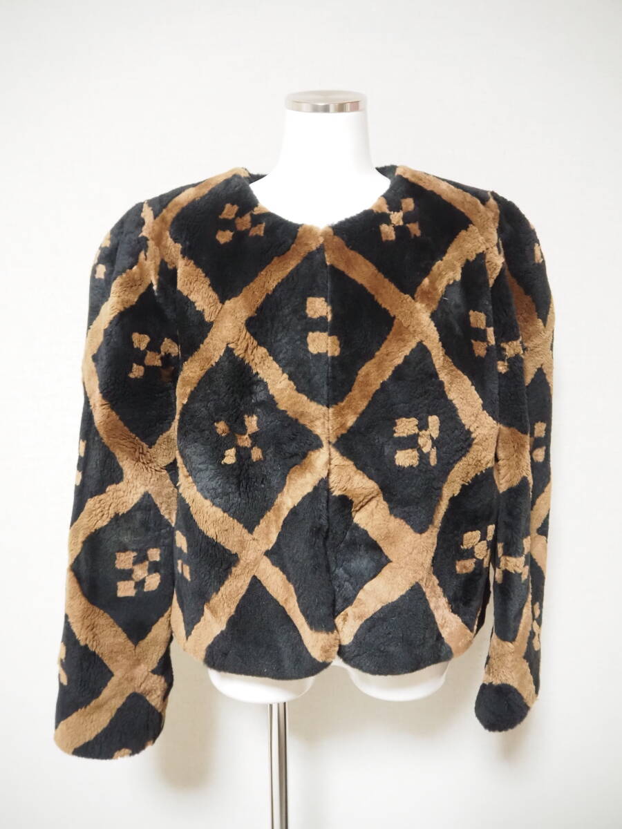 ■ヌートリア■ショートコート■着丈52㎝■レアカラー■レアデザイン■_画像1