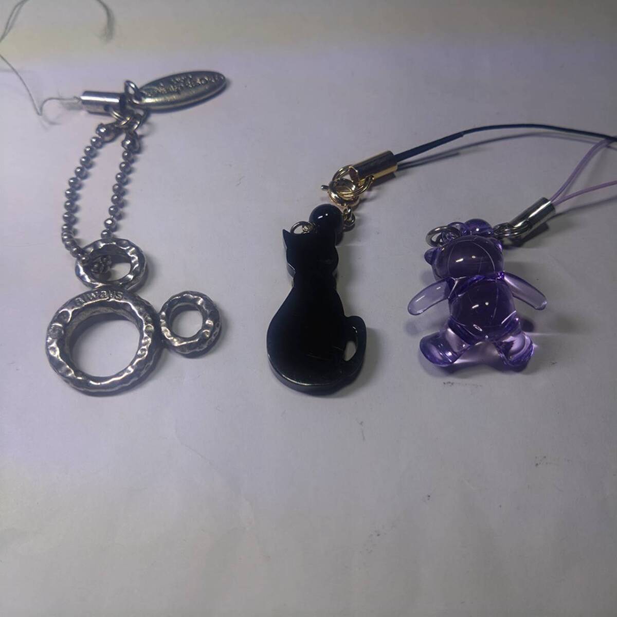 携帯　スマホ　ストラップ　ディズニーミッキー/クロネコ/クマ（クリアパープル）　３種セット　中古_画像2