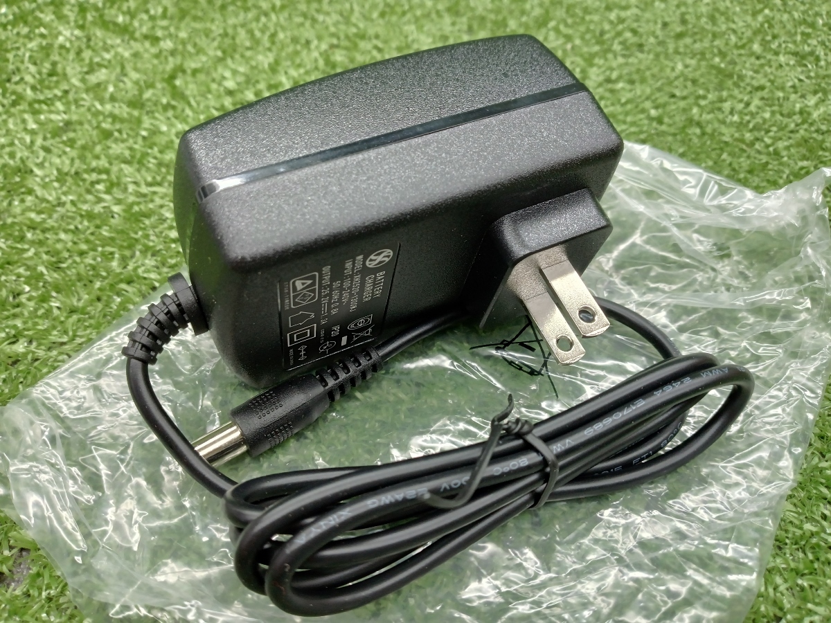 未使用 ヤードフォース 24V リチウムイオンバッテリー専用 充電器 XH2520-1300WJ_画像2
