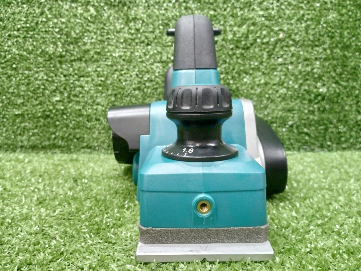 中古 makita マキタ 82mm 14.4V 充電式カンナ 本体のみ KP140DZ_画像3