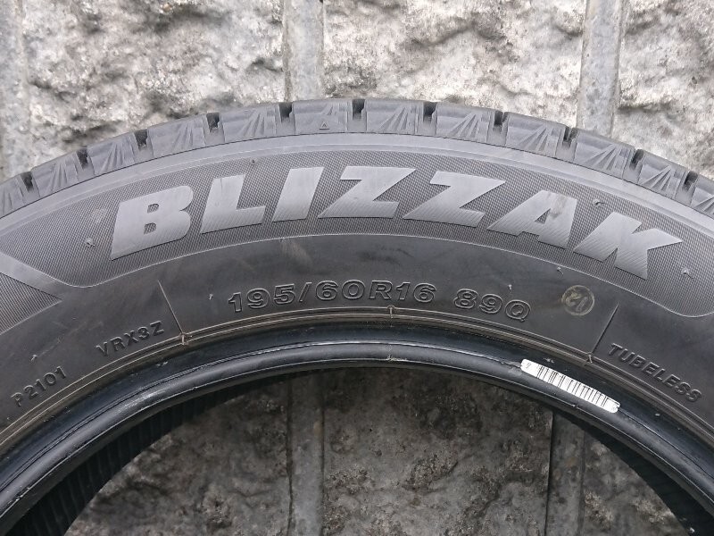●ブリジストン スタッドレス BS BLIZZAK VRX3 195/60R16 タイヤのみ 4本セット セレナで使用、ノア、ヴォクシー、ステップワゴン等●_画像2