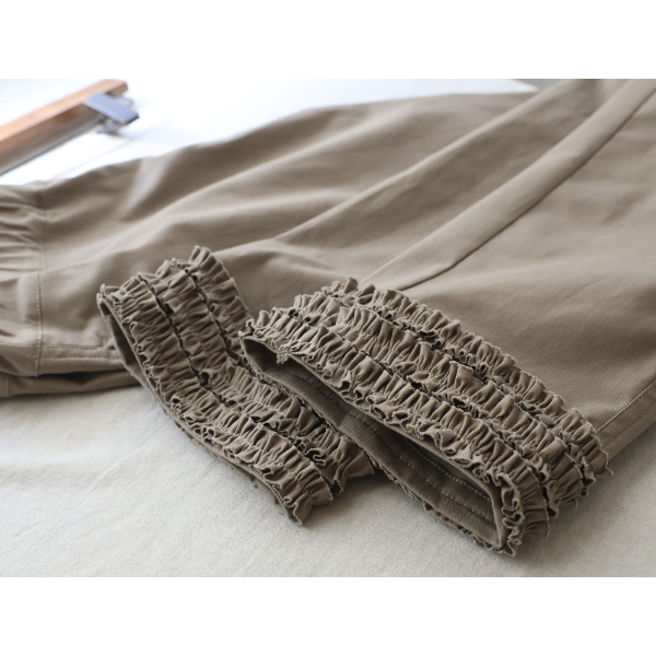 冬のパンツ祭り　１００ｃｍストレッチ伸縮コットンチノ生地小花フリル裾　 脚長パンツ巻き縫いベージュG54_画像7