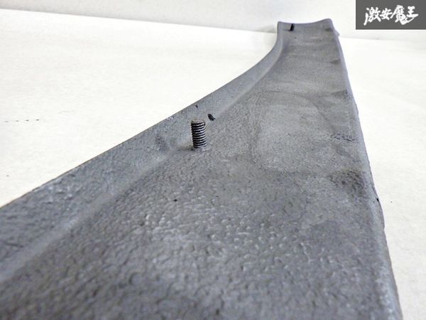 【希少!】Porsche ポルシェ 911 930 リア アンダースポイラー ダクト穴無し マフラー 左右出し用 シルバー 全長約111cm 即納 棚13D_画像8