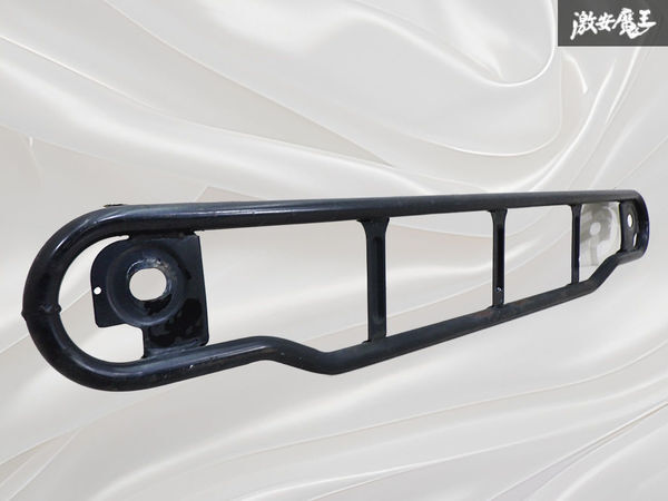 ★希少！程度良好！★ LANCIA ランチア デルタ 純正 フロント バンパー クロスメンバー バンパーステー 当時物！ 即納 棚31G_画像2