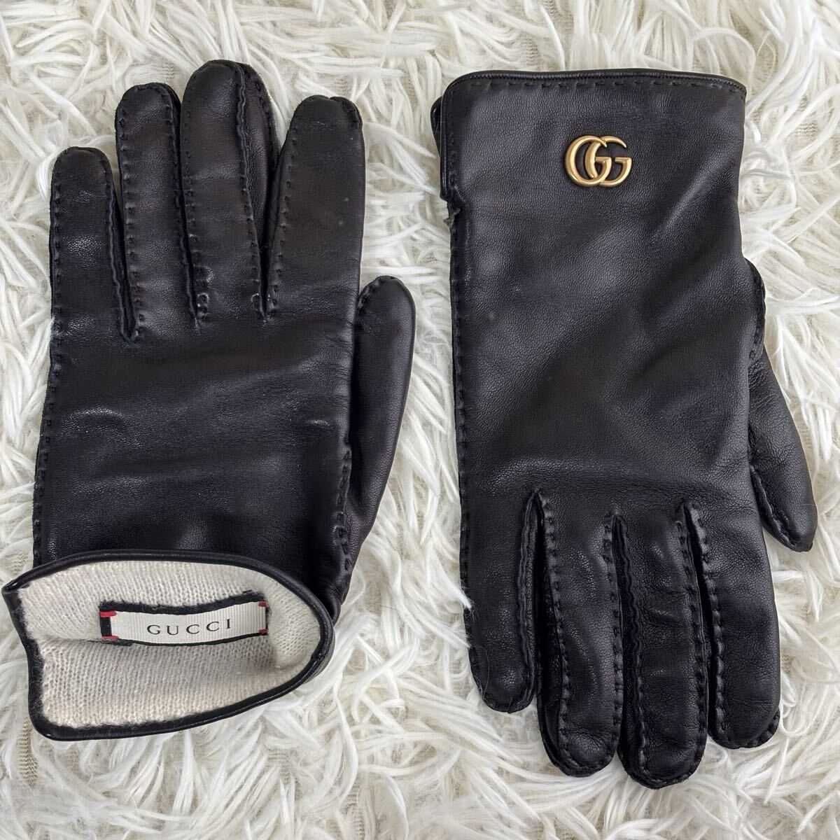 【超激レア 美品】GUCCI グッチ レザーグラブ 革手袋 手袋 GGマーモント ゴールド金具 レザー ラムレザー 羊革 本革 カシミヤ 黒 ブラック_画像1