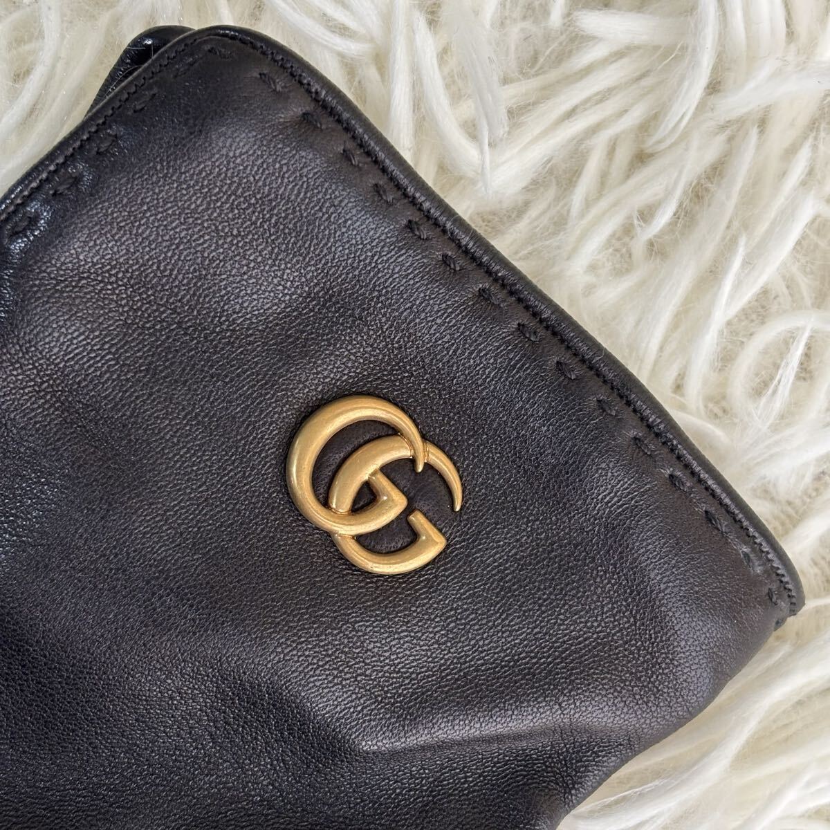 【超激レア 美品】GUCCI グッチ レザーグラブ 革手袋 手袋 GGマーモント ゴールド金具 レザー ラムレザー 羊革 本革 カシミヤ 黒 ブラック_画像7