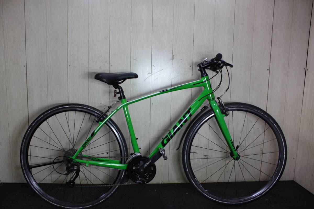 人気！GIANT ESCAPE RX 700C アルミ 27速 470mm GREEN系 クロスバイク_画像1