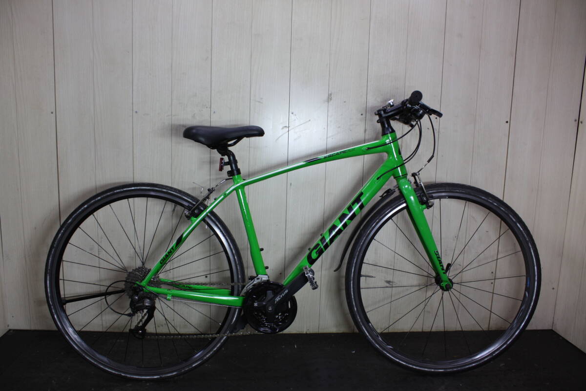 人気！GIANT ESCAPE RX 700C アルミ 27速 470mm GREEN系 クロスバイク_画像9