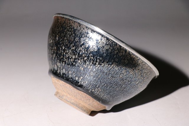 ☆寒椿☆銀覆輪天目茶碗　直径約12.7cm　仕覆・桐箱入り　(検)天目茶碗 建窯 茶器 茶道具 唐物 中国美術 古玩 骨董品_画像7