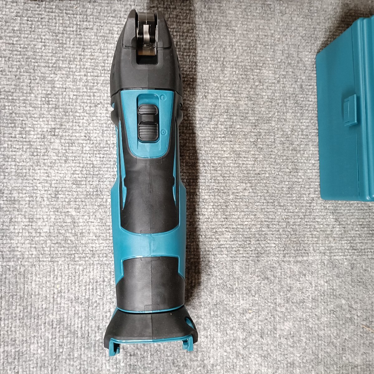 1円～(^^)/沖縄・離島地域発送不可　新品　在庫処分 マキタ　makita 18V 充電式マルチツール TM51DZ　本体のみ_画像3