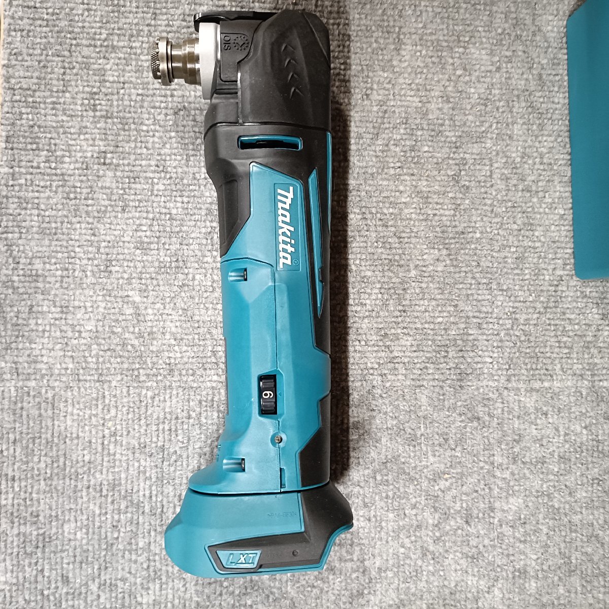 1円～(^^)/沖縄・離島地域発送不可　新品　在庫処分 マキタ　makita 18V 充電式マルチツール TM51DZ　本体のみ_画像2