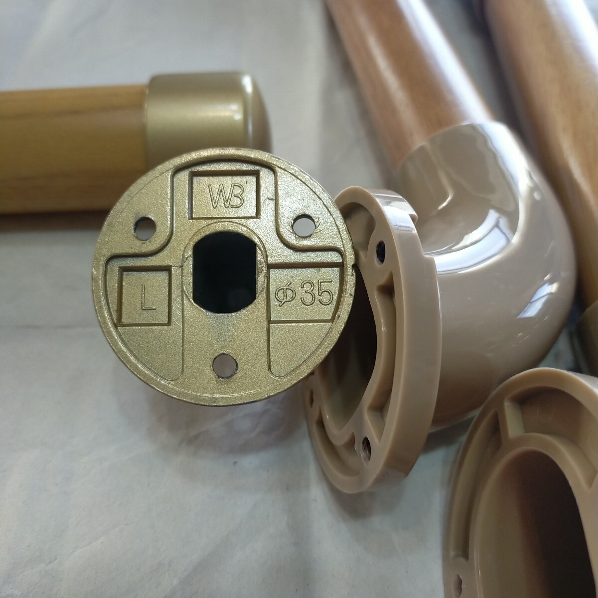 介護用品 手すり 転倒防止 30センチ 2本 32センチ1本 15センチ1本のセット 送料無料 _画像8