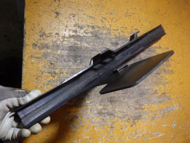 63722 ヤマハ 1KH-030~ セロー225 '87 キック車 純正 チェーンカバー 割れ無 タイヤ擦れ無_画像8