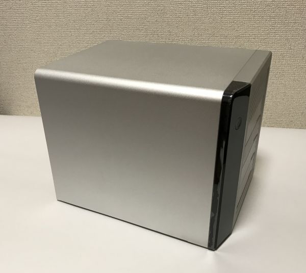 未使用品 PROMISE TECHNOLOGY Pegasus R4 HDD 4TB (1TB×4) 外付けハードディスクドライブ_画像4