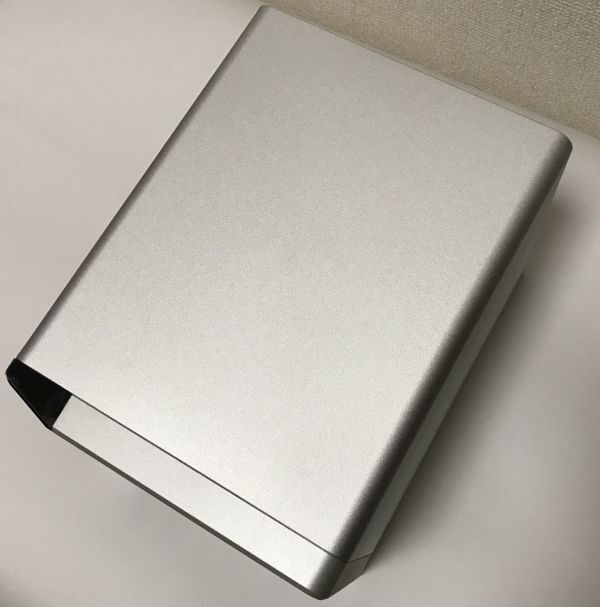 未使用品 PROMISE TECHNOLOGY Pegasus R4 HDD 4TB (1TB×4) 外付けハードディスクドライブ_画像6