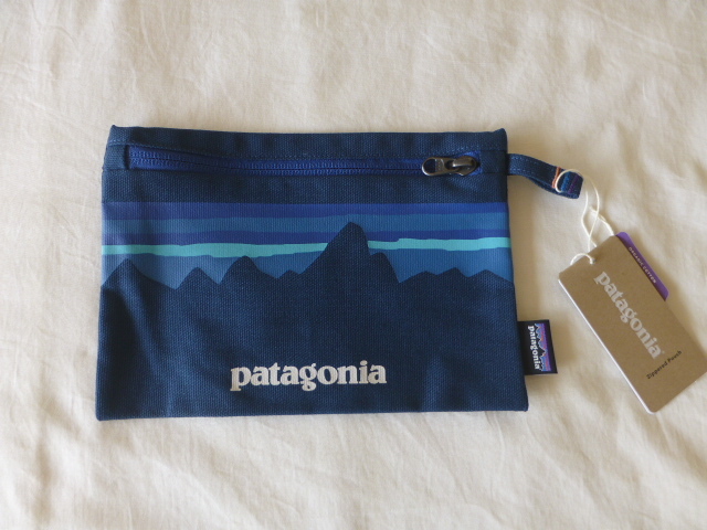 未使用!! 廃盤モデル!! patagonia Zippered Pouch ジッパードポーチ SP22モデル Fitzroy フィッツロイ パタゴニア PATAGONIA patagonia_画像1